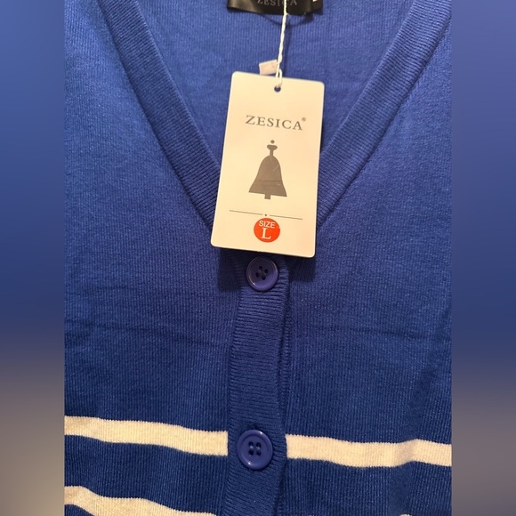 NWT Women’s Blue/White V Neck 5 Button Front Long Sleeve Knit Cardigan Size L - Picture 2 of 5